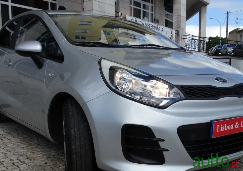 2016' Kia Rio 1.1 Crdi Lx Isg photo #2