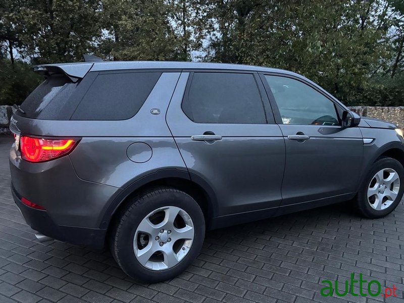 2016' Land Rover Discovery Sport photo #3