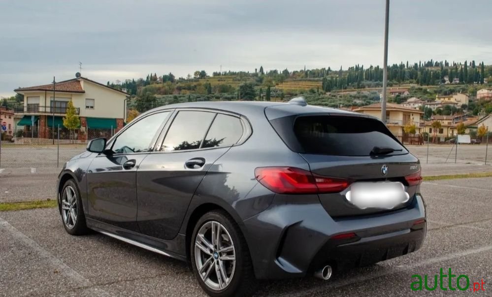 2022' BMW 116 D Pack M Auto photo #2