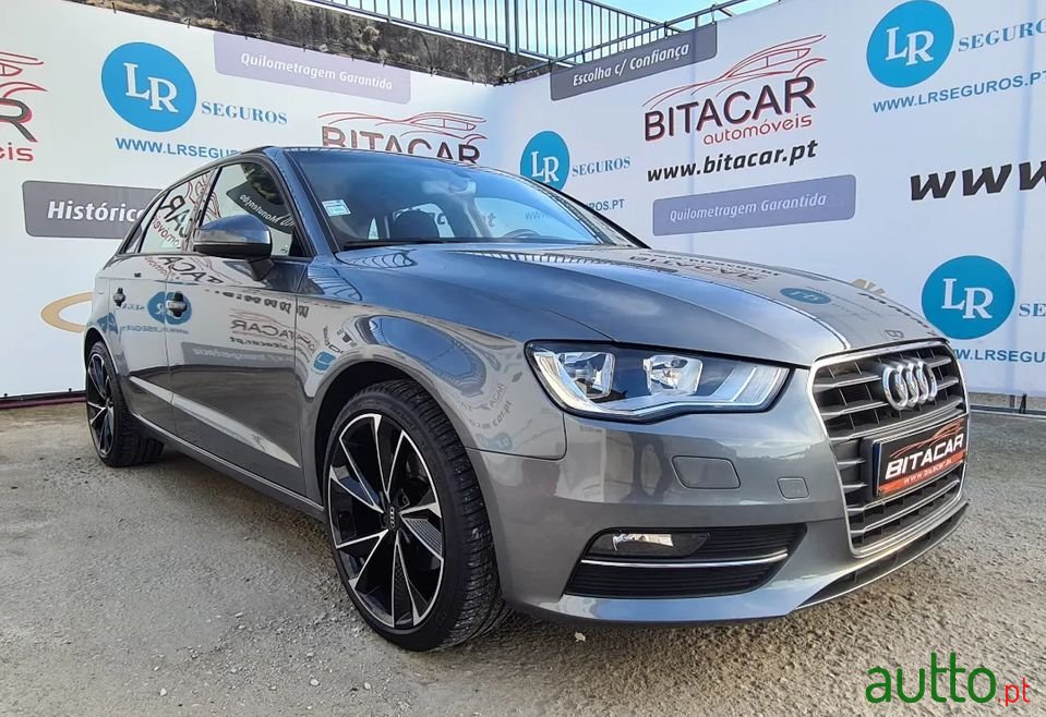 2016' Audi A3 Sportback photo #1