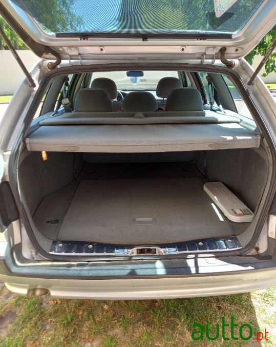 2003' Peugeot 406 Sw photo #4