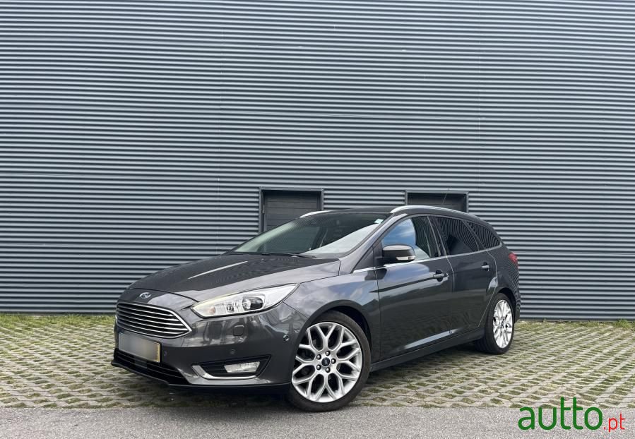 2015' Ford Focus Sw photo #1