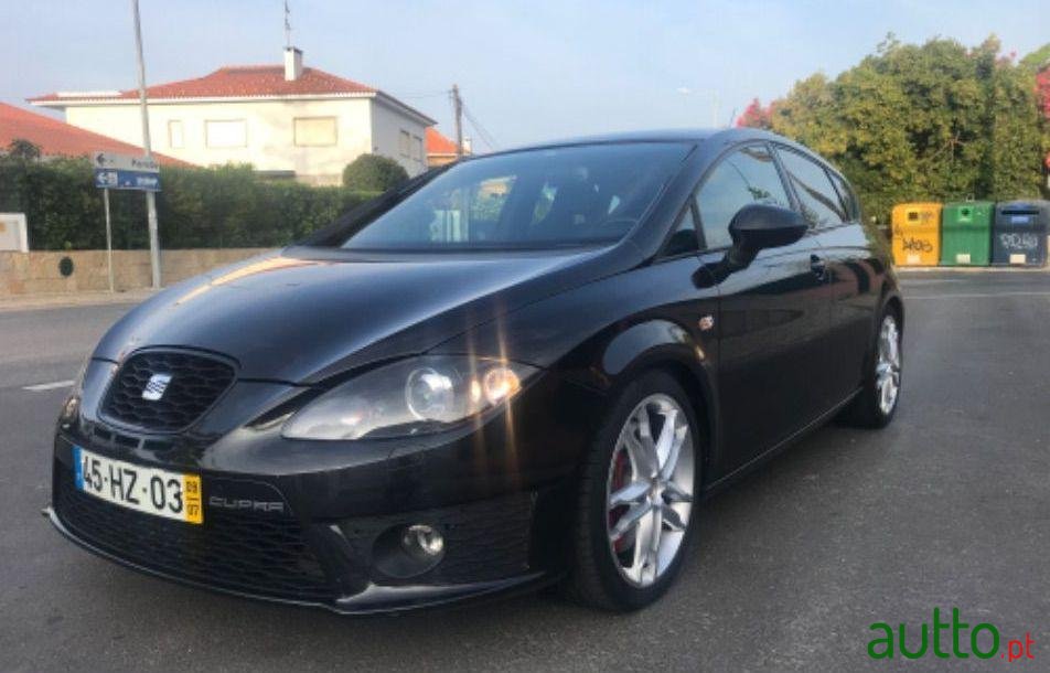 2009' SEAT Leon Cupra photo #2