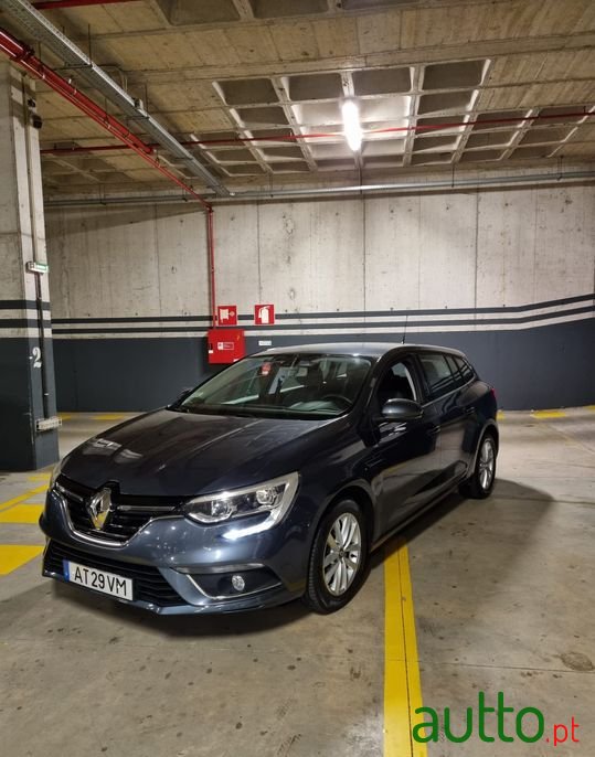 2017' Renault Megane Sport Tourer photo #1