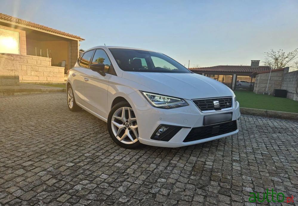 2021' SEAT Ibiza 1.0 Tsi Fr photo #1