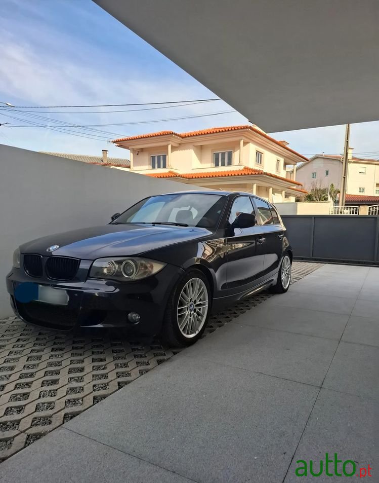 2010' BMW Série 1 D photo #1