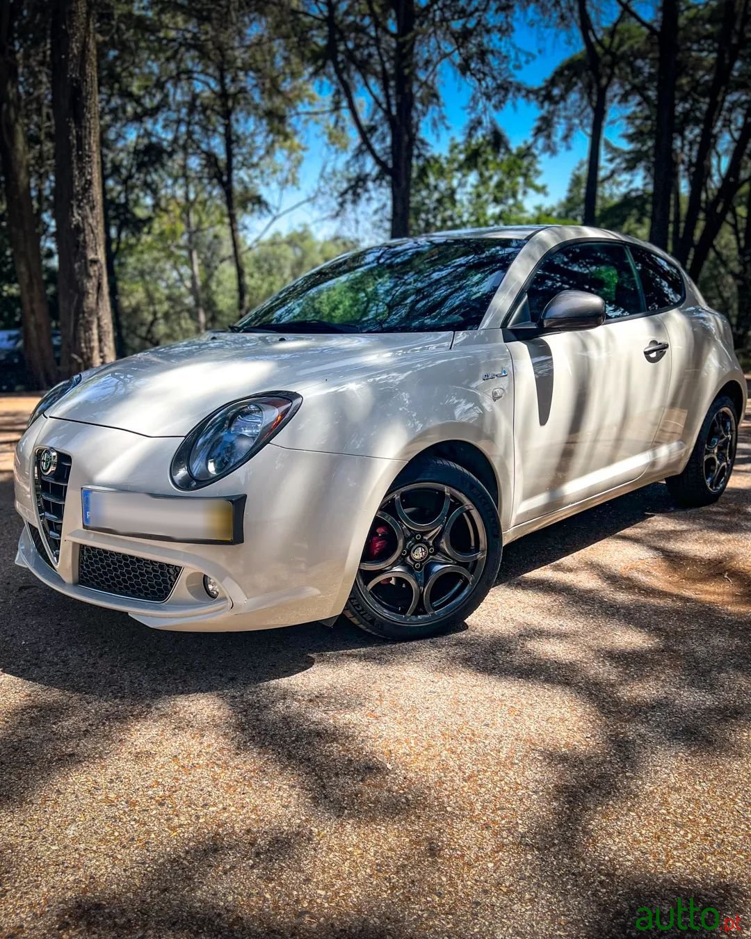 2015' Alfa Romeo MiTo photo #1