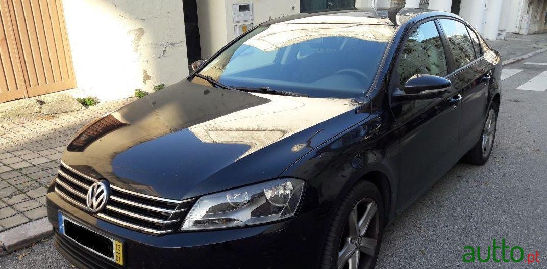 2012' Volkswagen Passat photo #3