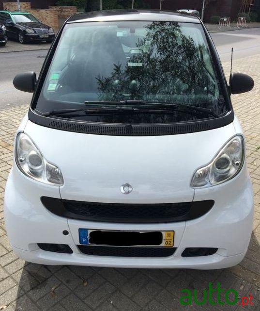 2011' Smart Fortwo photo #2
