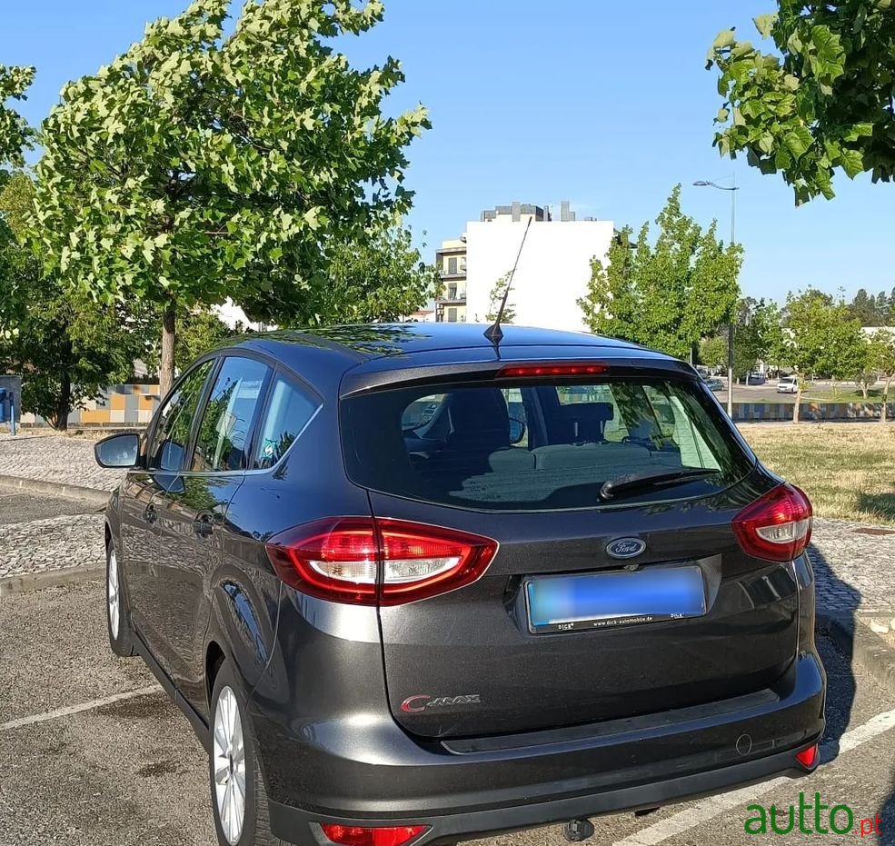 2015' Ford C-MAX photo #6