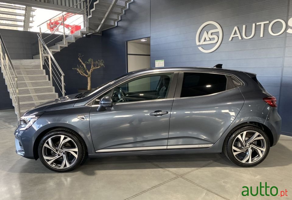 2021' Renault Clio photo #2