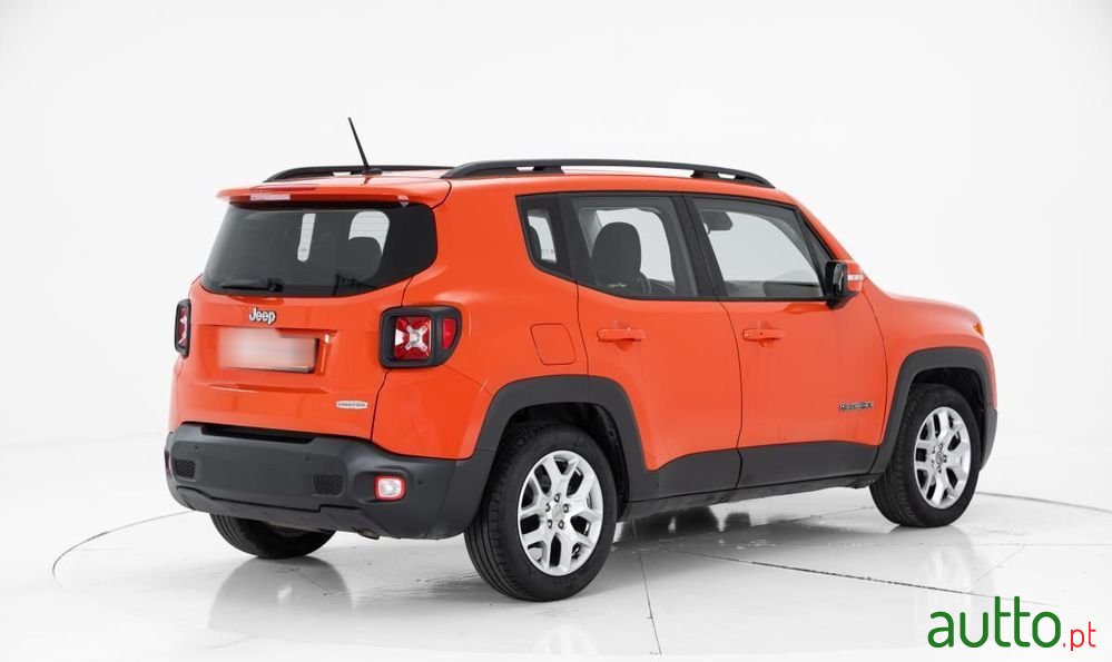 2017' Jeep Renegade photo #3