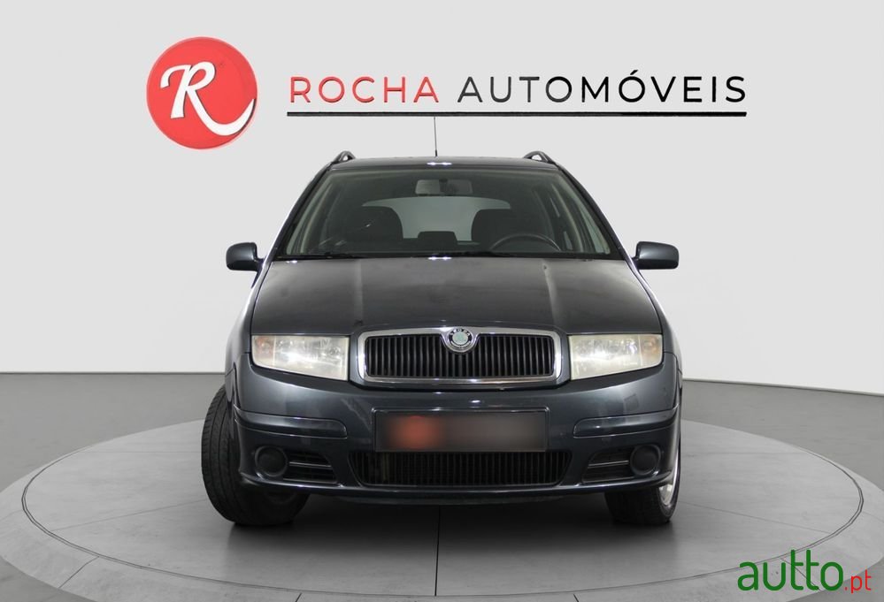 2007' Skoda Fabia Break photo #2