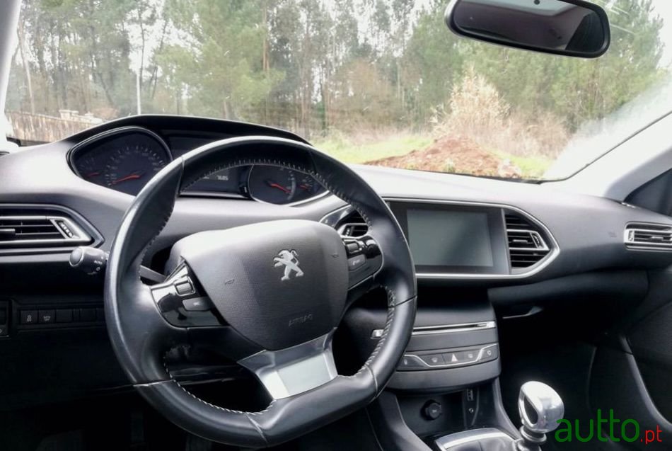 2015' Peugeot 308 Sw photo #4