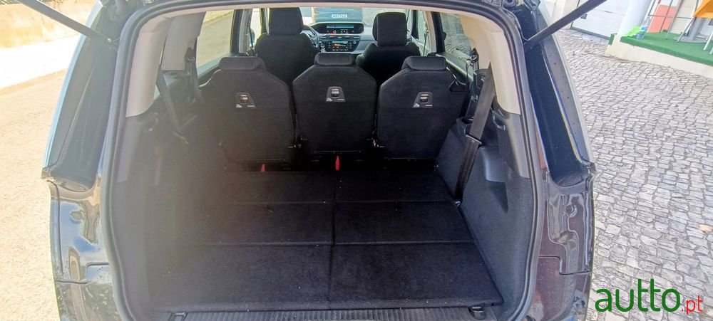 2020' Citroen Grand C4 SpaceTourer photo #6