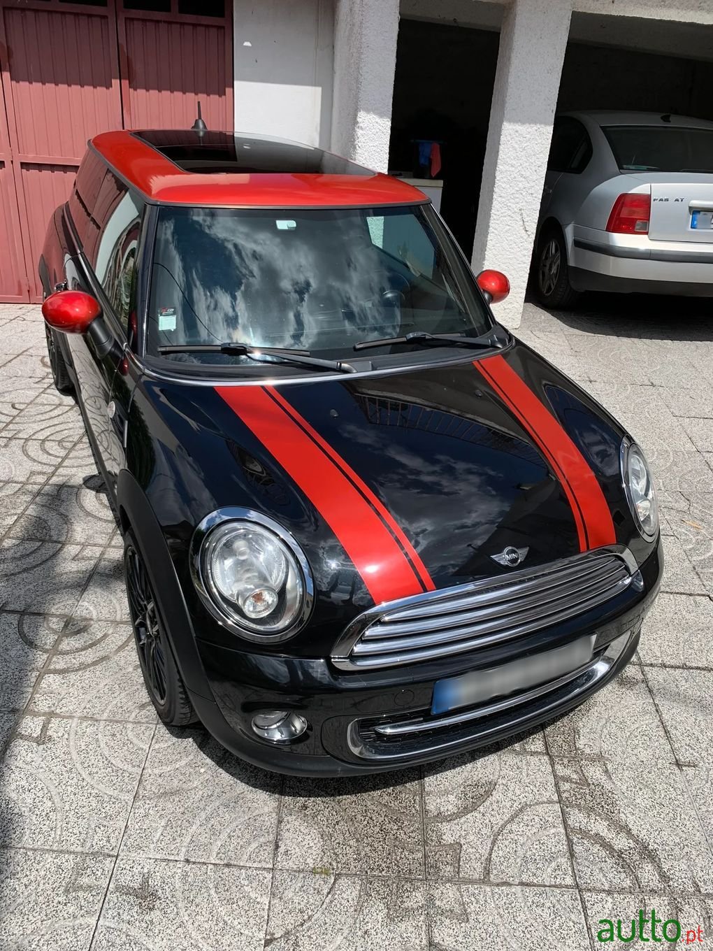 2011' MINI Cooper photo #4