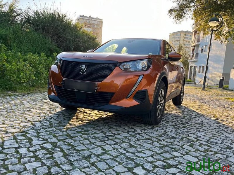 2020' Peugeot 2008 photo #1