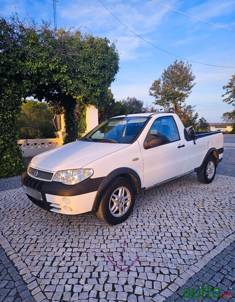 2006' Fiat Strada photo #2