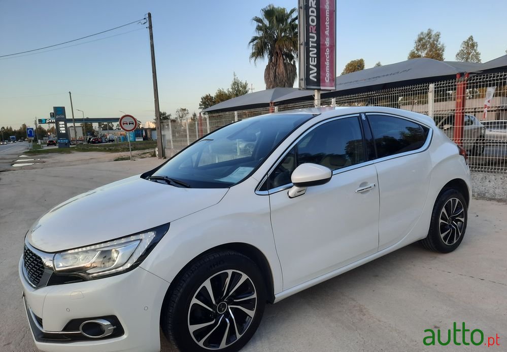 2018' DS Automobiles Ds4 photo #1