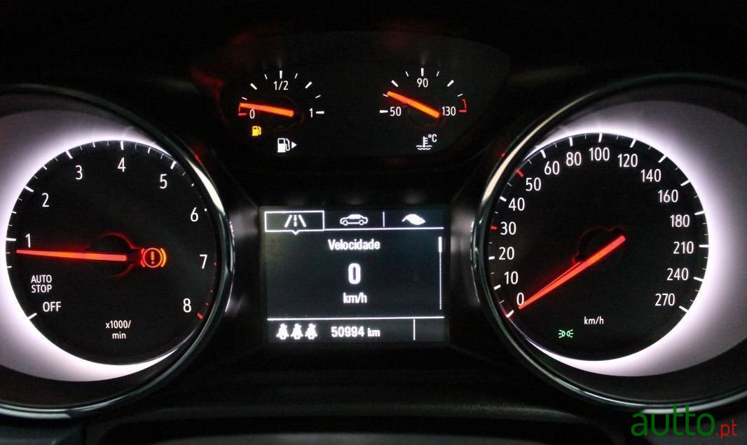 2017' Opel Astra photo #5