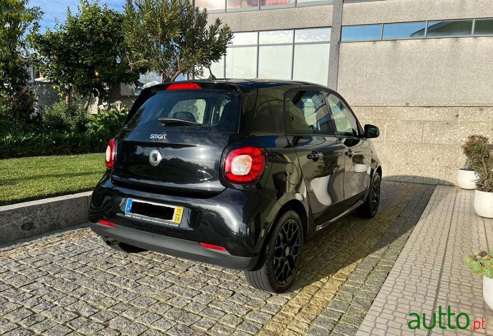 2015' Smart Forfour photo #2