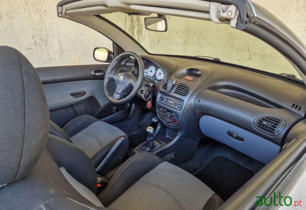 2001' Peugeot 206 1.6 photo #5
