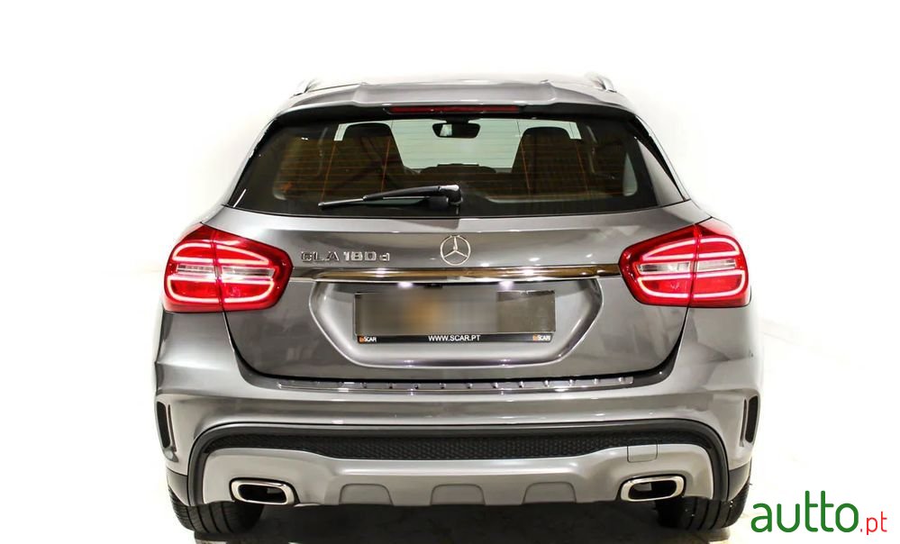 2017' Mercedes-Benz Classe Gla photo #5