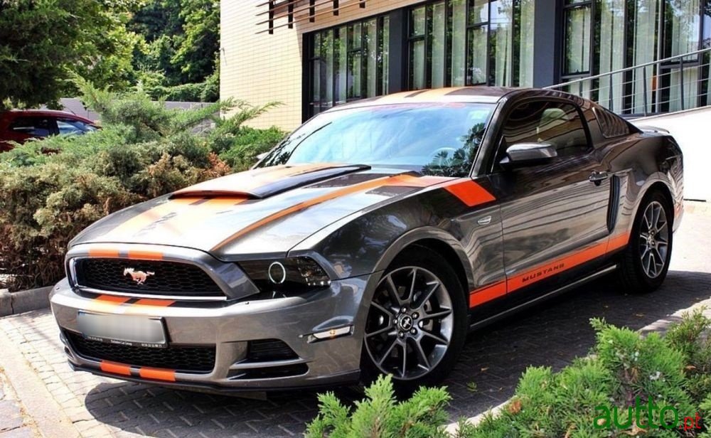 2014' Ford Mustang photo #5
