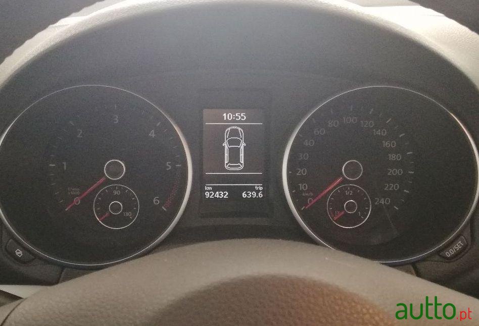 2010' Volkswagen Golf Variant photo #1