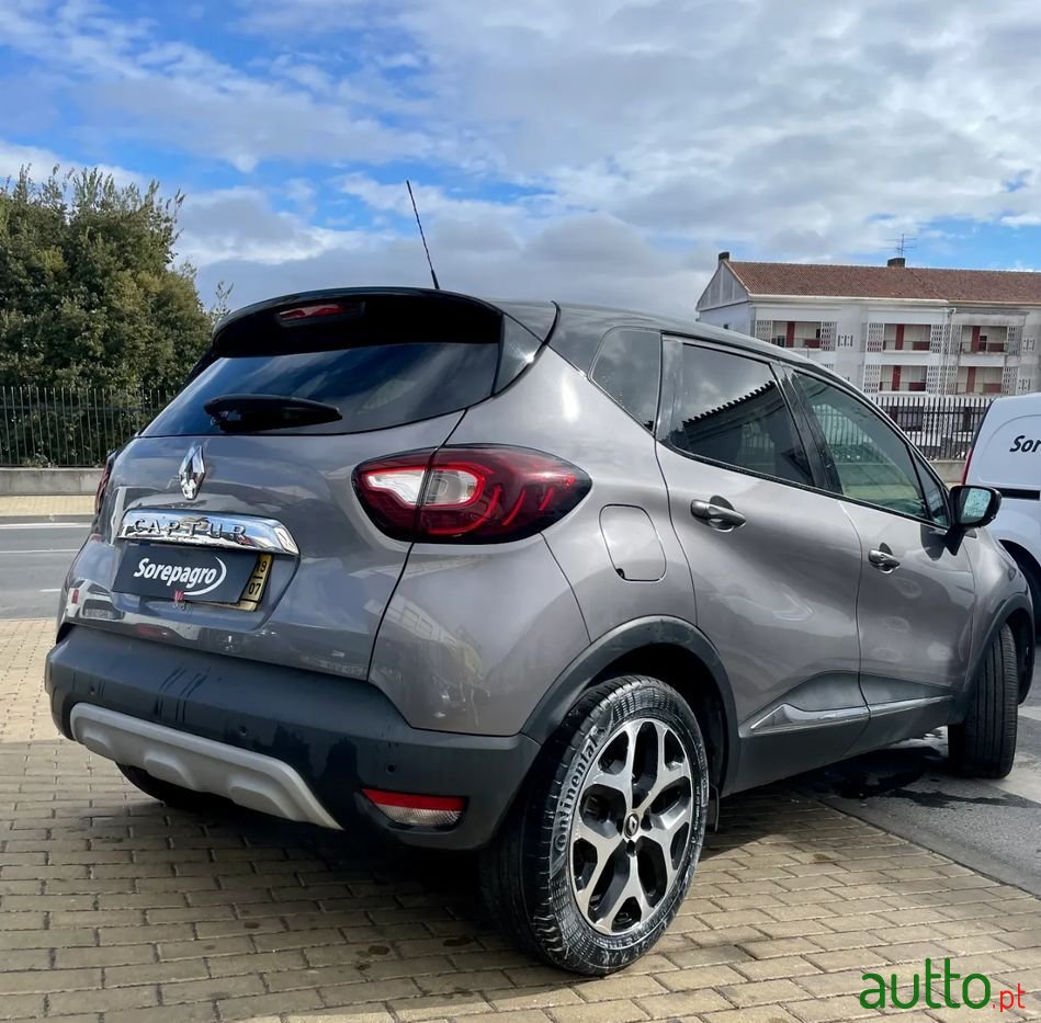 2019' Renault Captur 1.3 Tce Exclusive photo #3