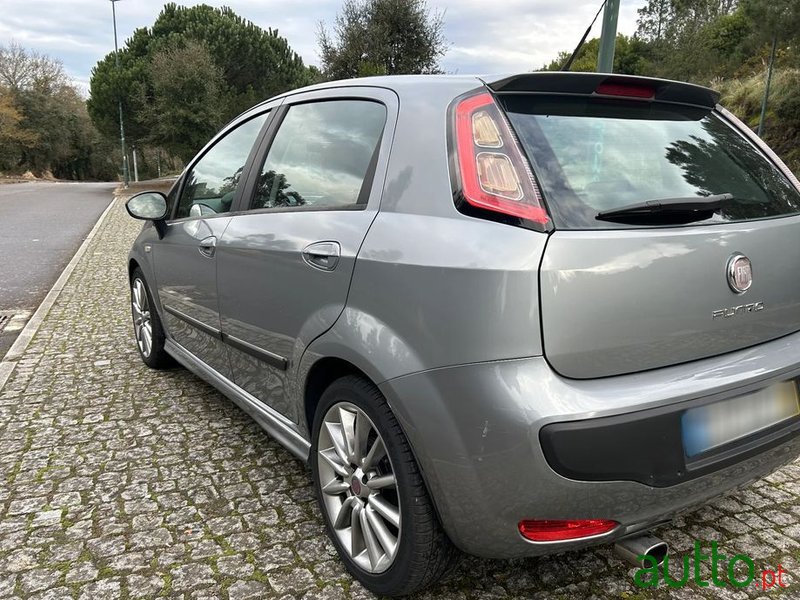2009' Fiat Punto Evo 1.3 M-Jet Sport photo #6