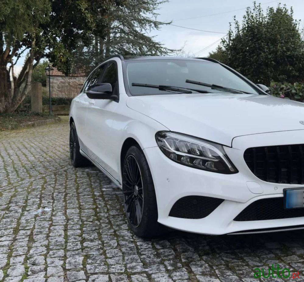 2020' Mercedes-Benz Classe C photo #1