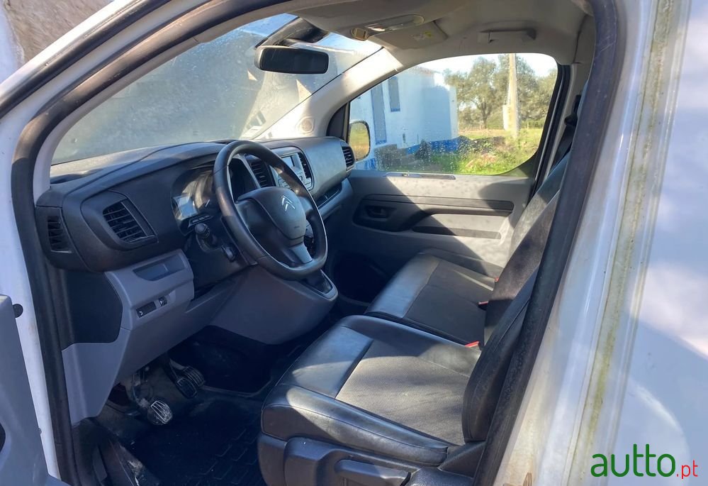 2020' Citroen Jumpy photo #3