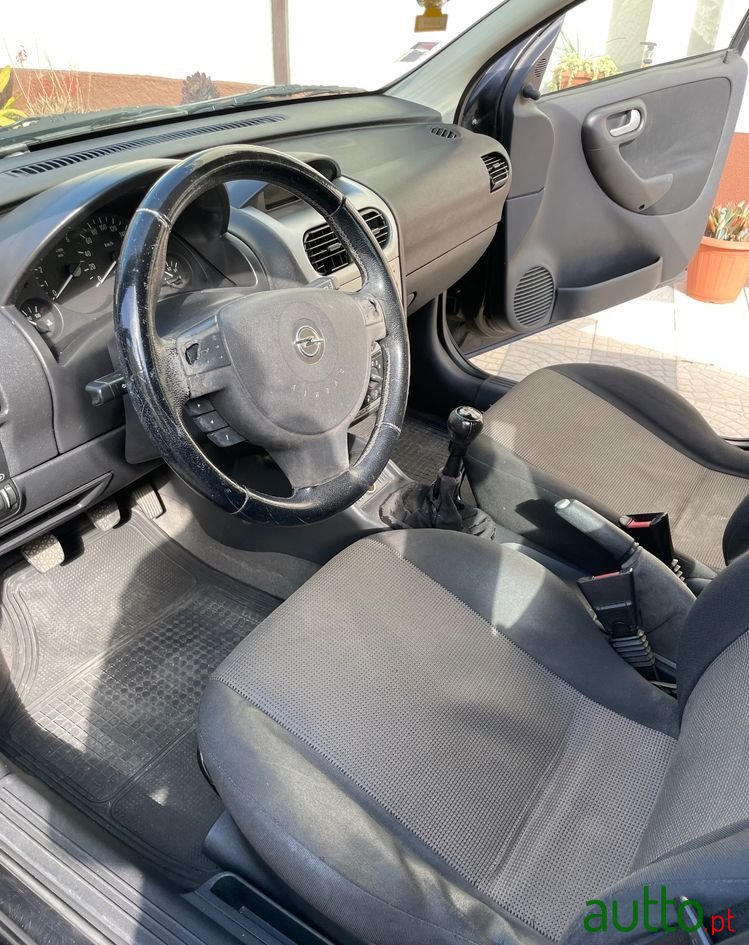 2005' Opel Corsa 1.3 Cdti Essentia photo #5