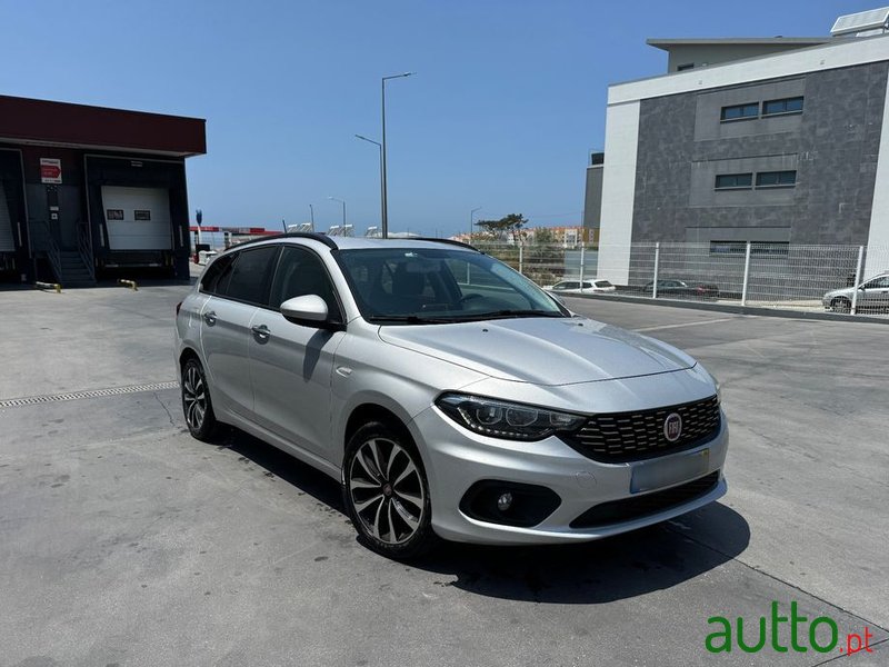 2019' Fiat Tipo Station Wagon photo #1