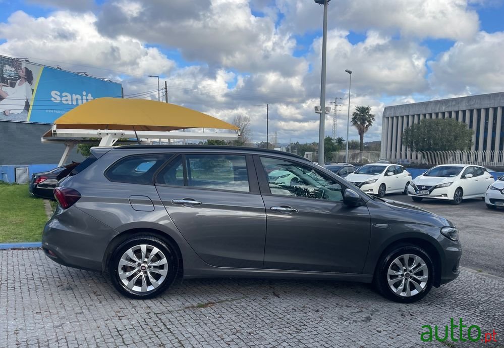2020' Fiat Tipo Station Wagon photo #4