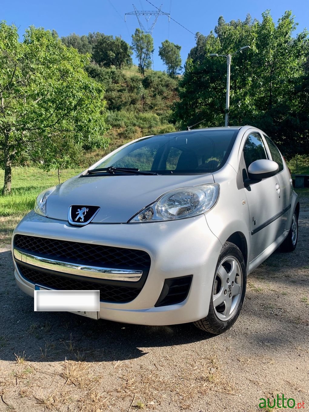 2011' Peugeot 107 photo #1