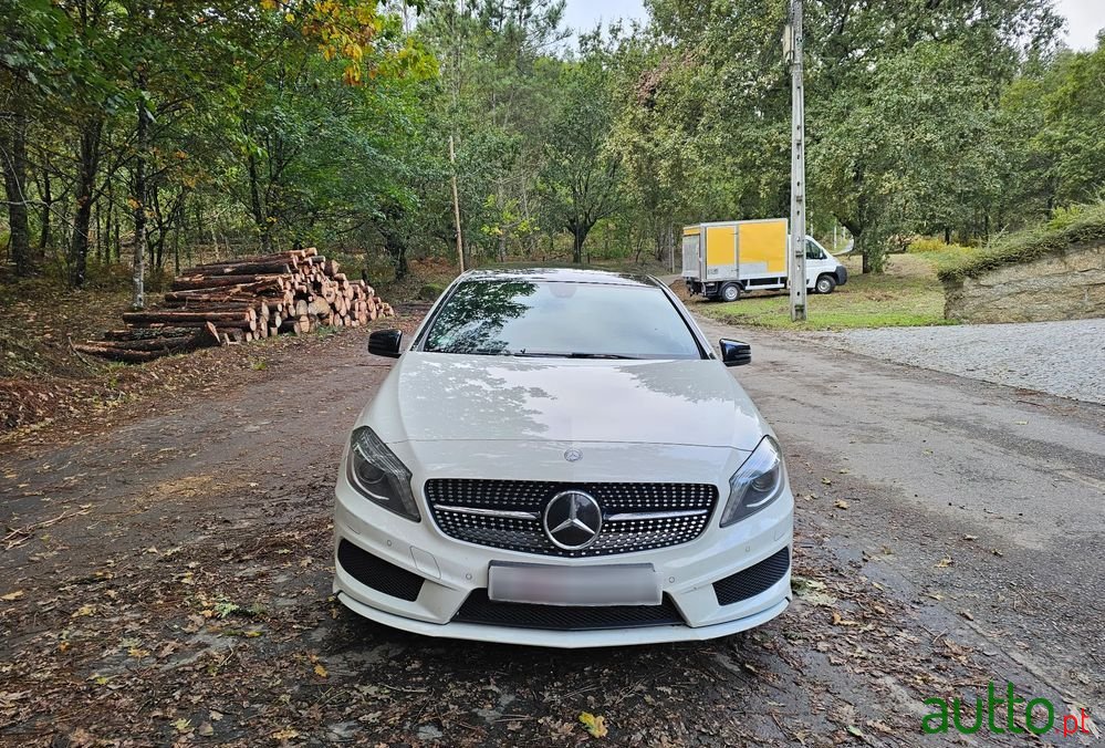 2013' Mercedes-Benz Classe A photo #3