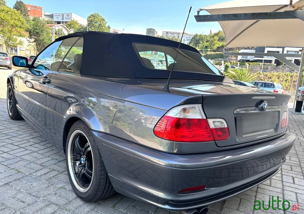 2004' BMW Série 3 Ci Cabrio photo #2