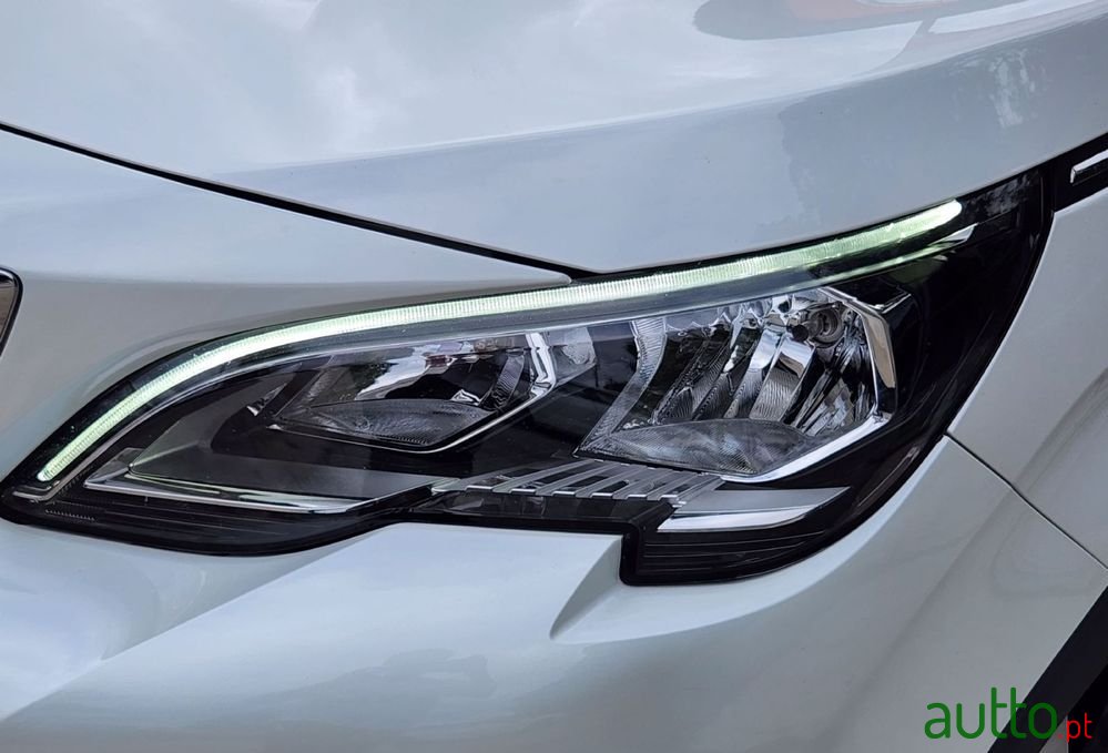 2017' Peugeot 3008 1.6 Bluehdi Allure photo #6