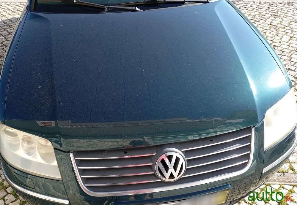 2001' Volkswagen Passat photo #4