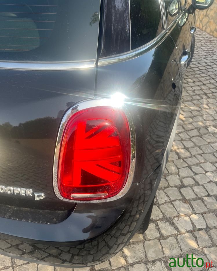 2016' MINI Cooper D 5 Portas photo #4