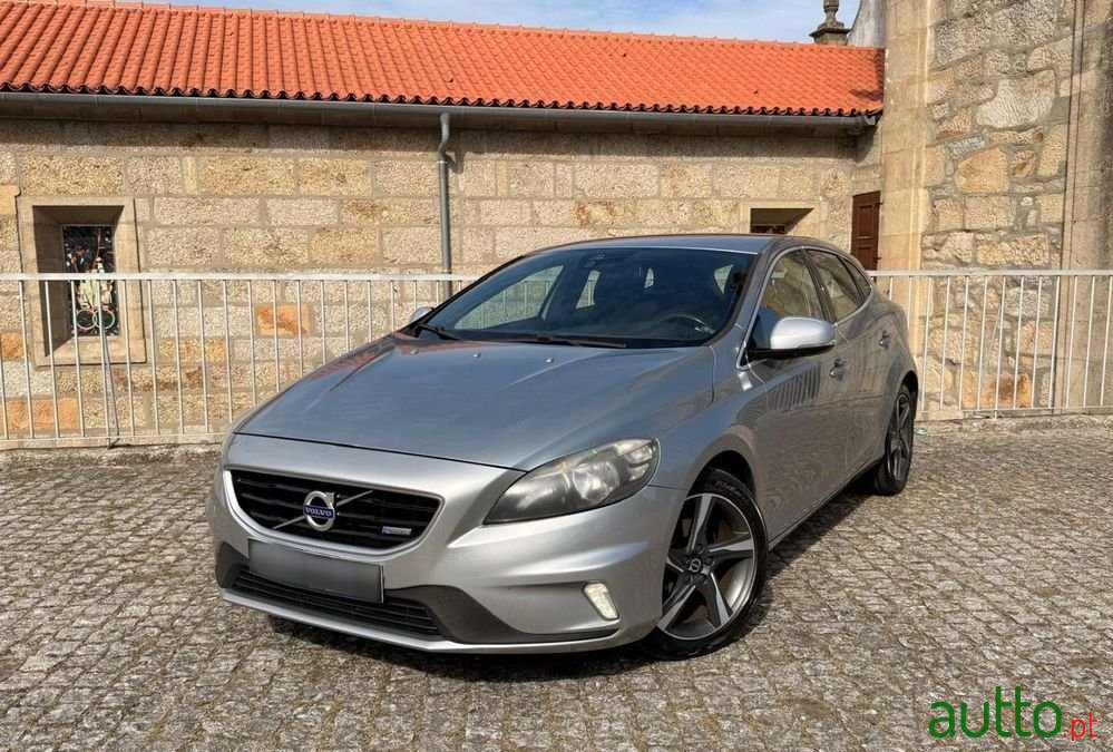 2015' Volvo V40 photo #1
