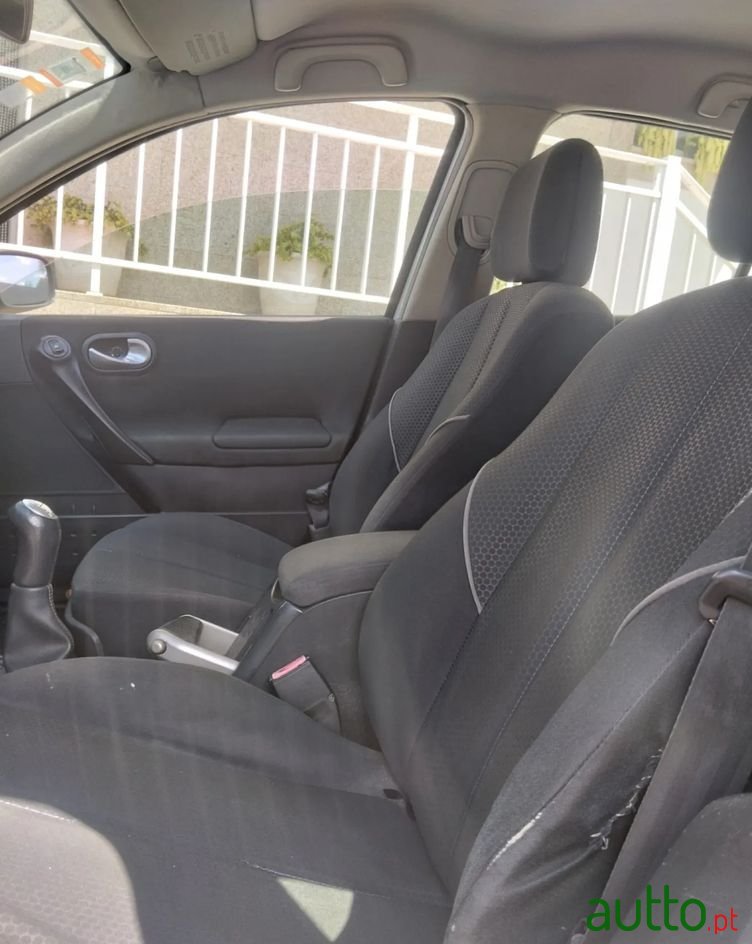 2004' Renault 4 photo #4