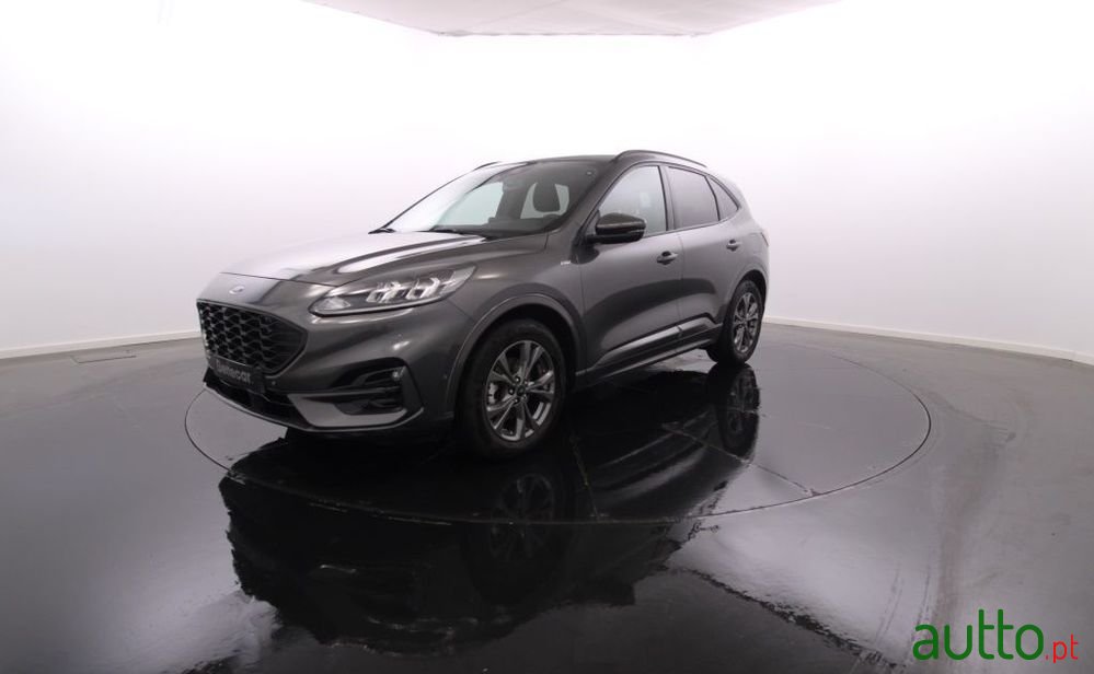 2022' Ford Kuga photo #1