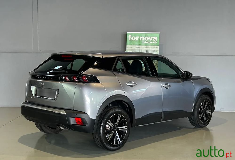2022' Peugeot 2008 1.2 Puretech Active photo #5