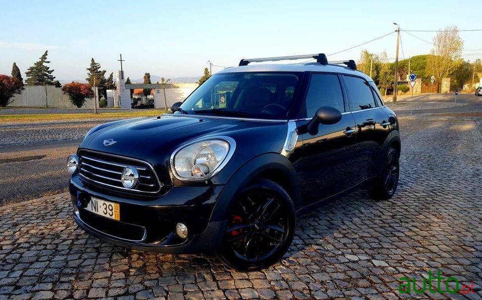 2012' MINI Countryman Cooper D photo #1