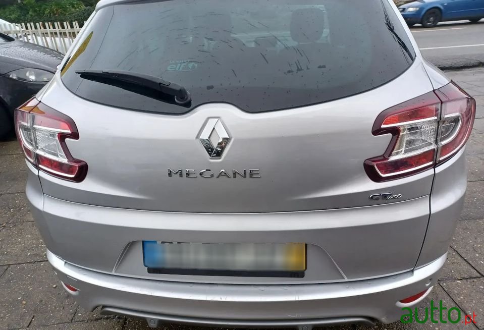 2016' Renault Megane Sport Tourer photo #6