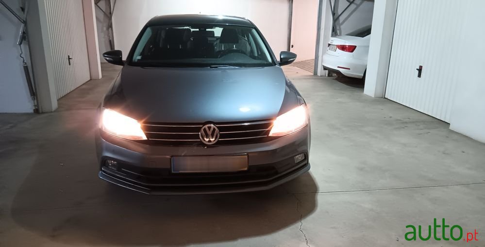 2015' Volkswagen Jetta photo #1