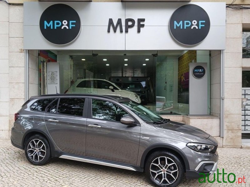 2023' Fiat Tipo Station Wagon Cross photo #1